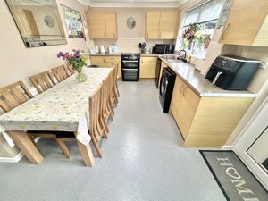 Kitchen- click for photo gallery